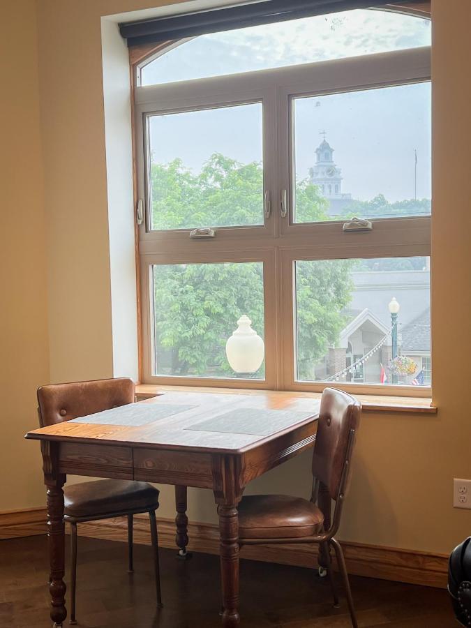 Goldfinch Suites Elkader Экстерьер фото