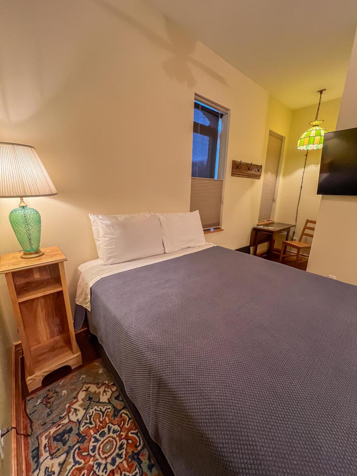 Goldfinch Suites Elkader Экстерьер фото