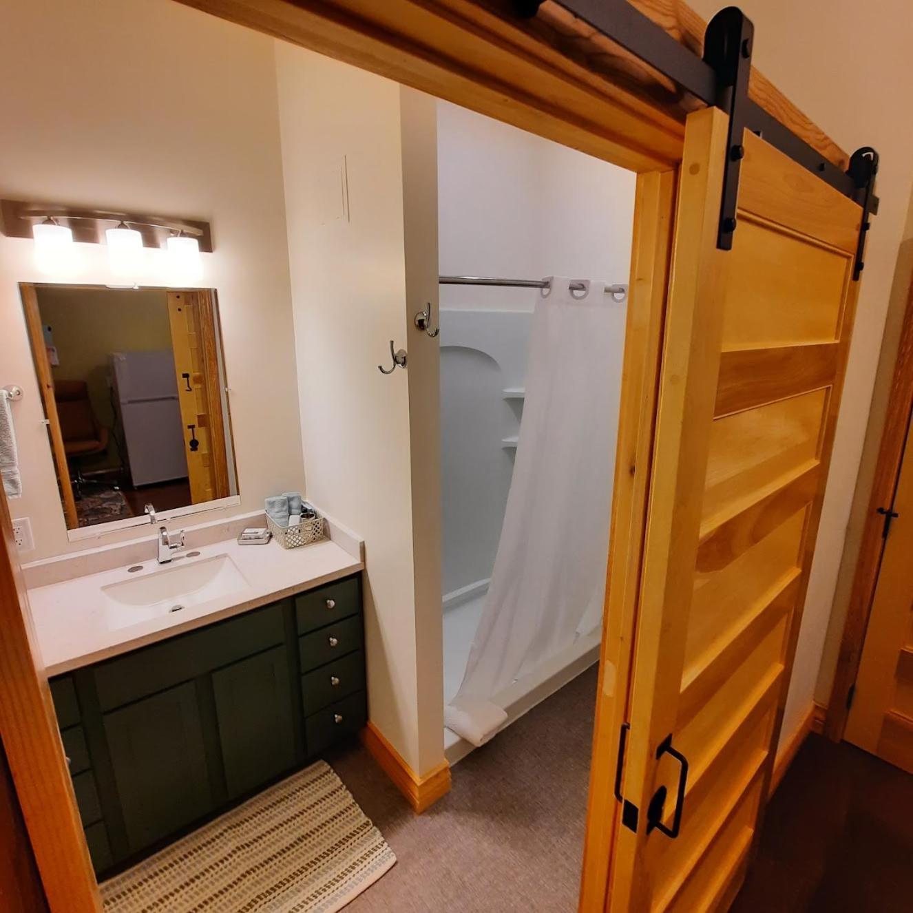 Goldfinch Suites Elkader Экстерьер фото